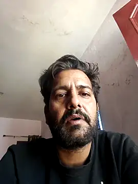 Snapshot of MAGNETICDADDY8 chatting on 11/28/25, 08:06 MAGNETICDADDY8 online show from 11/28/25, 08:06