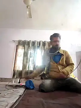 Snapshot of MAGNETICDADDY8 chatting on 11/29/25, 11:13 MAGNETICDADDY8 online show from 11/29/25, 11:13