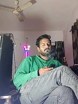 Snapshot of MAGNETICDADDY8 chatting on 12/01/25, 02:55 MAGNETICDADDY8 online show from 12/01/25, 02:55