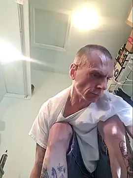 Snapshot of SoooV3ryKinky chatting on 02/01/25, 05:37 SoooV3ryKinky online show from 02/01/25, 05:37