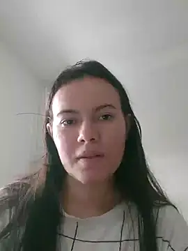 Snapshot of camillebr chatting on 01/02/25, 12:24 camillebr online show from 01/02/25, 12:24