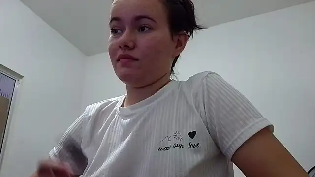 Snapshot of camillebr chatting on 01/29/25, 08:46 camillebr online show from 01/29/25, 08:46