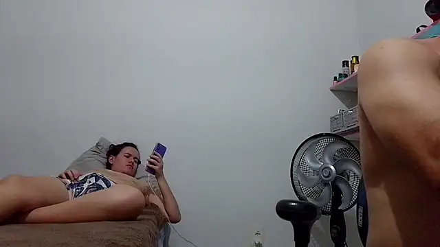 Snapshot of camillebr chatting on 01/31/25, 12:06 camillebr online show from 01/31/25, 12:06