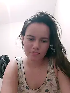 Snapshot of camillebr chatting on 02/07/25, 08:31 camillebr online show from 02/07/25, 08:31