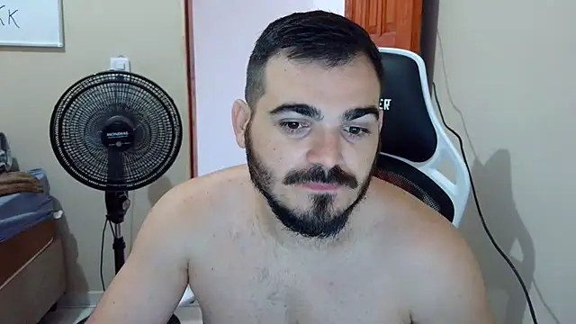 Snapshot of camillebr chatting on 02/21/25, 07:21 camillebr online show from 02/21/25, 07:21