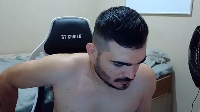 Snapshot of camillebr chatting on 03/21/25, 05:02 camillebr online show from 03/21/25, 05:02