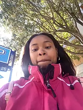 Snapshot of Alana-Castillo chatting on 12/03/25, 12:25 Alana-Castillo online show from 12/03/25, 12:25