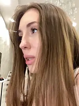 Snapshot of Evelyn_Mooree chatting on 01/06/25, 02:15 Evelyn Mooree online show from 01/06/25, 02:15