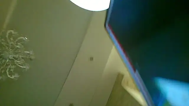 Snapshot of Evelyn_Mooree chatting on 02/15/25, 09:59 Evelyn Mooree online show from 02/15/25, 09:59