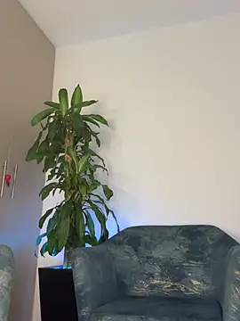 Laurensmith9 online show from 01/16/25, 06:06