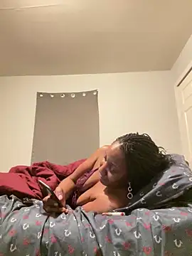 Snapshot of Yoshibaby2670 chatting on 02/03/25, 04:46 Yoshibaby2670 online show from 02/03/25, 04:46