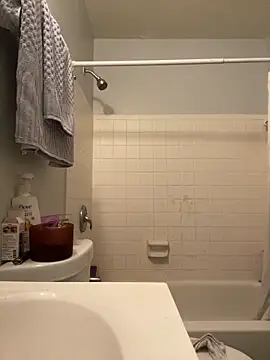 Snapshot of Yoshibaby2670 chatting on 02/10/25, 12:39 Yoshibaby2670 online show from 02/10/25, 12:39