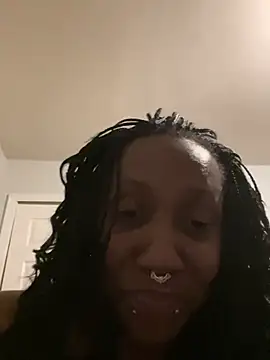 Snapshot of Yoshibaby2670 chatting on 02/11/25, 12:58 Yoshibaby2670 online show from 02/11/25, 12:58