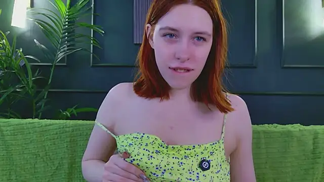 Mikka Blush online show from 05/19/26, 03:35
