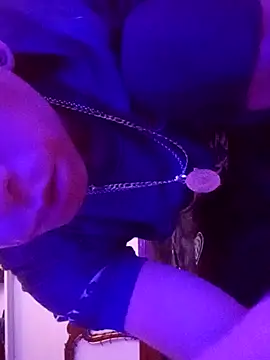 Snapshot of chispahot69_ chatting on 10/24/25, 10:55 chispahot69 online show from 10/24/25, 10:55