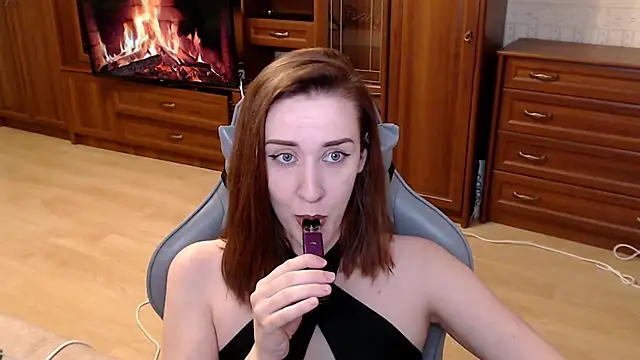 Snapshot of JessicaMurray chatting on 04/13/26, 08:03 JessicaMurray online show from 04/13/26, 08:03