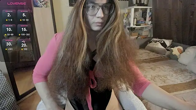 Snapshot of alexiamaleax chatting on 11/17/25, 02:50 alexiamaleax online show from 11/17/25, 02:50