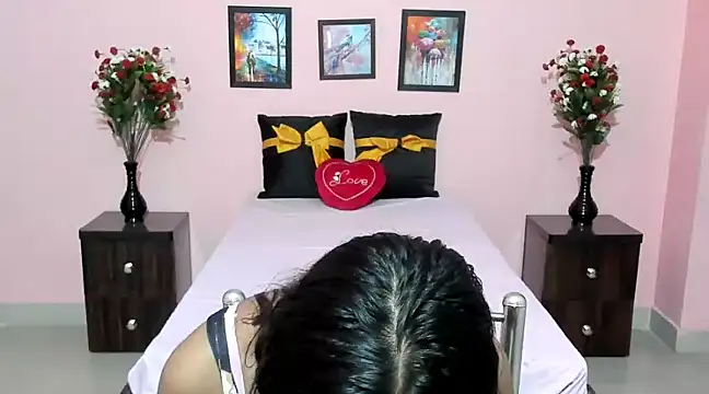 Snapshot of Melis_Sandra chatting on 02/28/25, 01:03 Melis Sandra online show from 02/28/25, 01:03