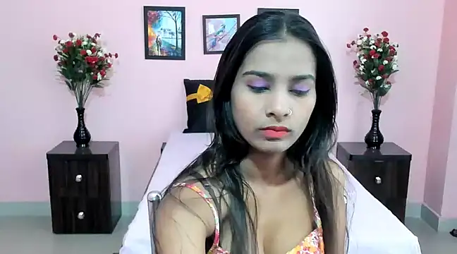 Snapshot of Melis_Sandra chatting on 03/10/25, 03:45 Melis Sandra online show from 03/10/25, 03:45
