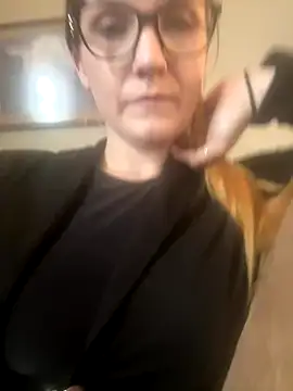 Snapshot of Kitty_DaCocks chatting on 10/02/25, 08:38 Kitty DaCocks online show from 10/02/25, 08:38