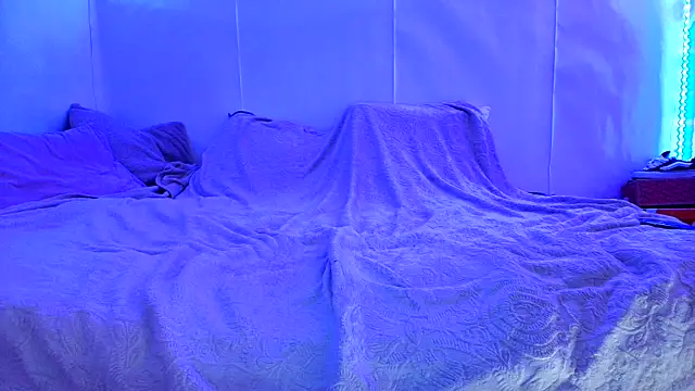 Amira bayby online show from 09/21/25, 02:46