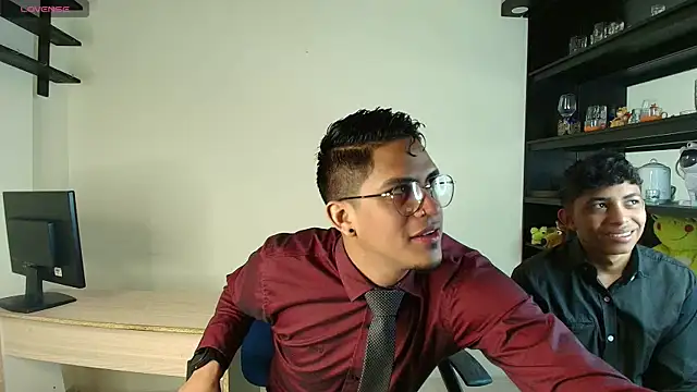 twinkmilk  online show from 01/08/25, 11:54