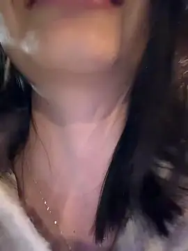 Maddy Jones online show from 05/18/26, 04:07