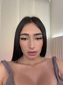 Maddy Jones online show from 08/01/26, 03:28