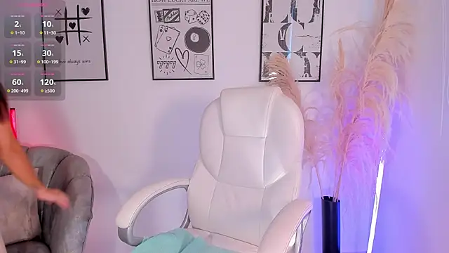 NiiaEvanss online show from 10/04/25, 01:42