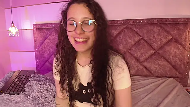 Charlotte  Miller online show from 01/03/25, 03:27