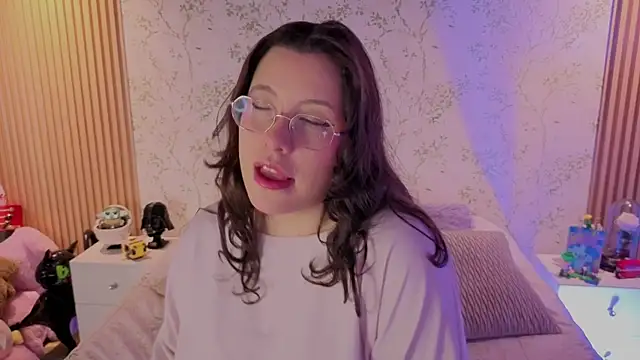 Charlotte  Miller online show from 06/07/26, 12:42