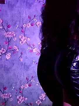 Angelnirvanaa online show from 10/18/25, 03:02