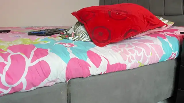 crazyangelita65 online show from 01/07/25, 09:03