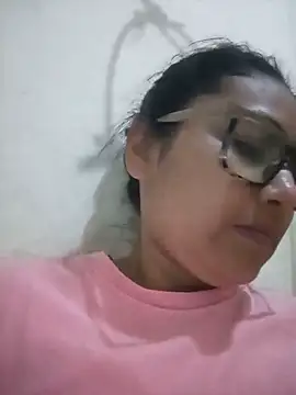 Snapshot of acuarela chatting on 01/15/25, 09:09 acuarela online show from 01/15/25, 09:09