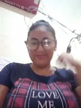 Snapshot of acuarela chatting on 02/18/25, 09:42 acuarela online show from 02/18/25, 09:42