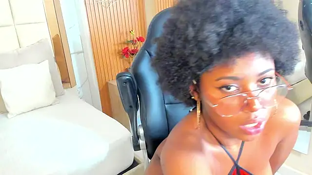 violeta ruiz  online show from 02/02/25, 05:32