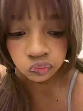 AwkwardJasminee online show from 11/26/25, 02:29