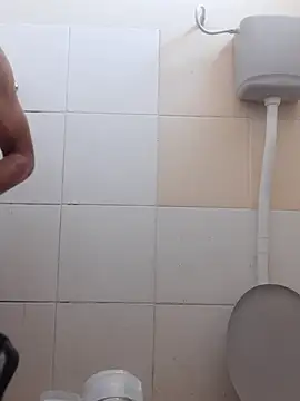 Snapshot of Jsilva04 chatting on 10/21/25, 01:01 Jsilva04 online show from 10/21/25, 01:01