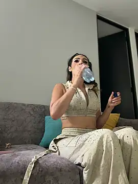 Samantha bigboobs online show from 06/27/26, 11:59