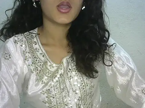 Horny honey69 online show from 03/03/25, 10:28