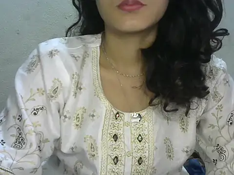 Horny honey69 online show from 03/10/25, 05:07