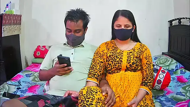 Snapshot of Hot_Nila chatting on 12/14/25, 03:23 Hot Nila online show from 12/14/25, 03:23