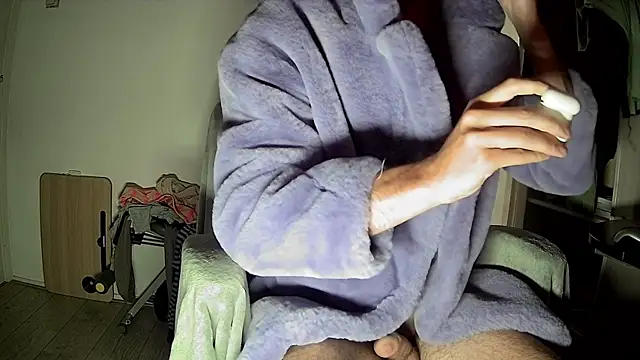 onesieboyx online show from 06/30/26, 08:59