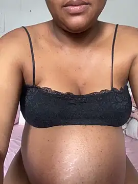 Snapshot of Mariaapimentinha chatting on 12/18/25, 11:49 Mariaapimentinha online show from 12/18/25, 11:49