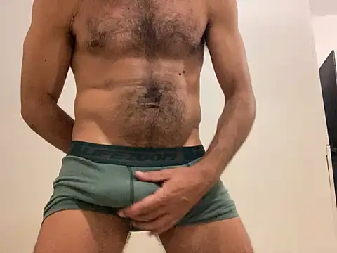 JoaoLenhador online show from 02/23/25, 03:24
