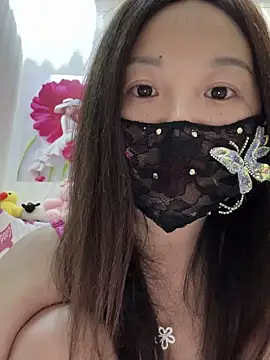 Snapshot of SSSniang- chatting on 10/11/25, 11:47 SSSniang- online show from 10/11/25, 11:47