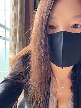 Snapshot of SSSniang- chatting on 10/30/25, 06:37 SSSniang- online show from 10/30/25, 06:37