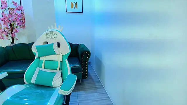 Snapshot of Arianna_sweeet chatting on 11/11/25, 03:39 Arianna sweeet online show from 11/11/25, 03:39