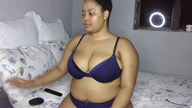 sexytinashe21 online show from 09/18/25, 09:28