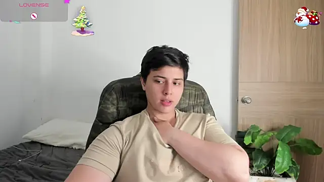 Snapshot of Thom_Ohtani chatting on 11/06/25, 01:50 Thom Ohtani online show from 11/06/25, 01:50